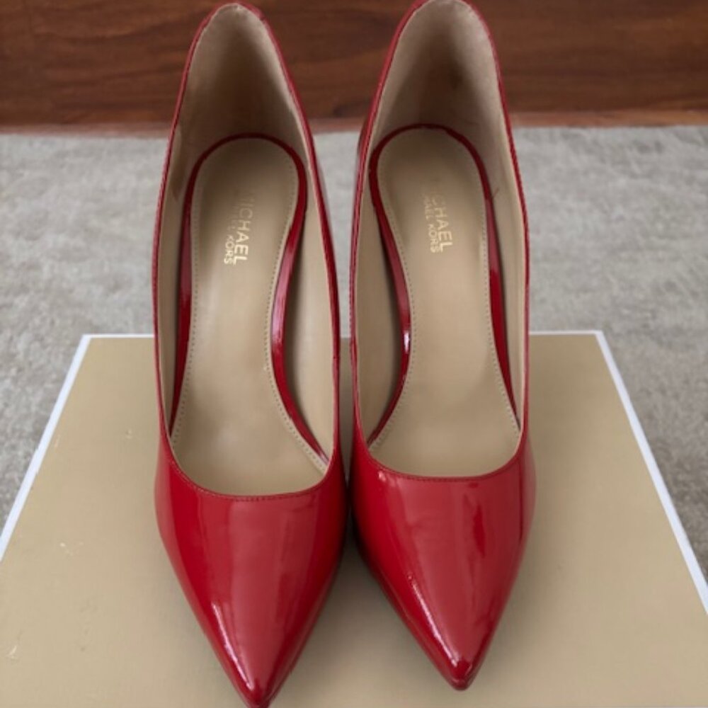 Michael Kors Brielle Pump - Picture 9 of 9